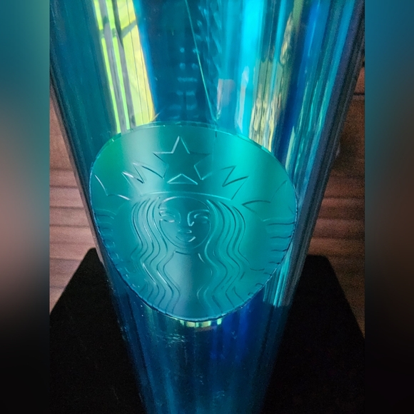 Starbucks Tumbler 24 oz. Iridescent Blue with Dome Lid & Matching Straw - Picture 3 of 10